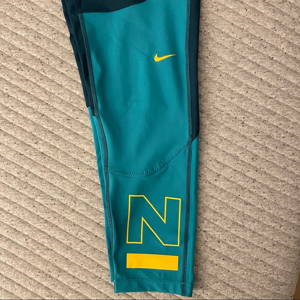 Nike Pro - Women’s Leggings - Colorful/Bright